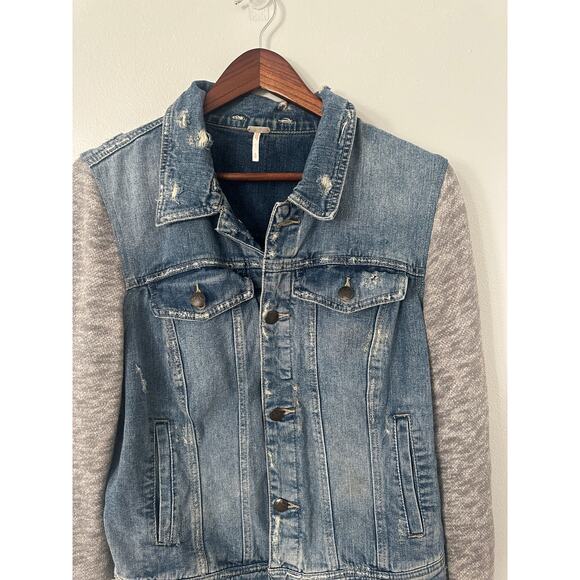 Free People Denim Distressed Jacket sz Large - Picture 2 of 4
